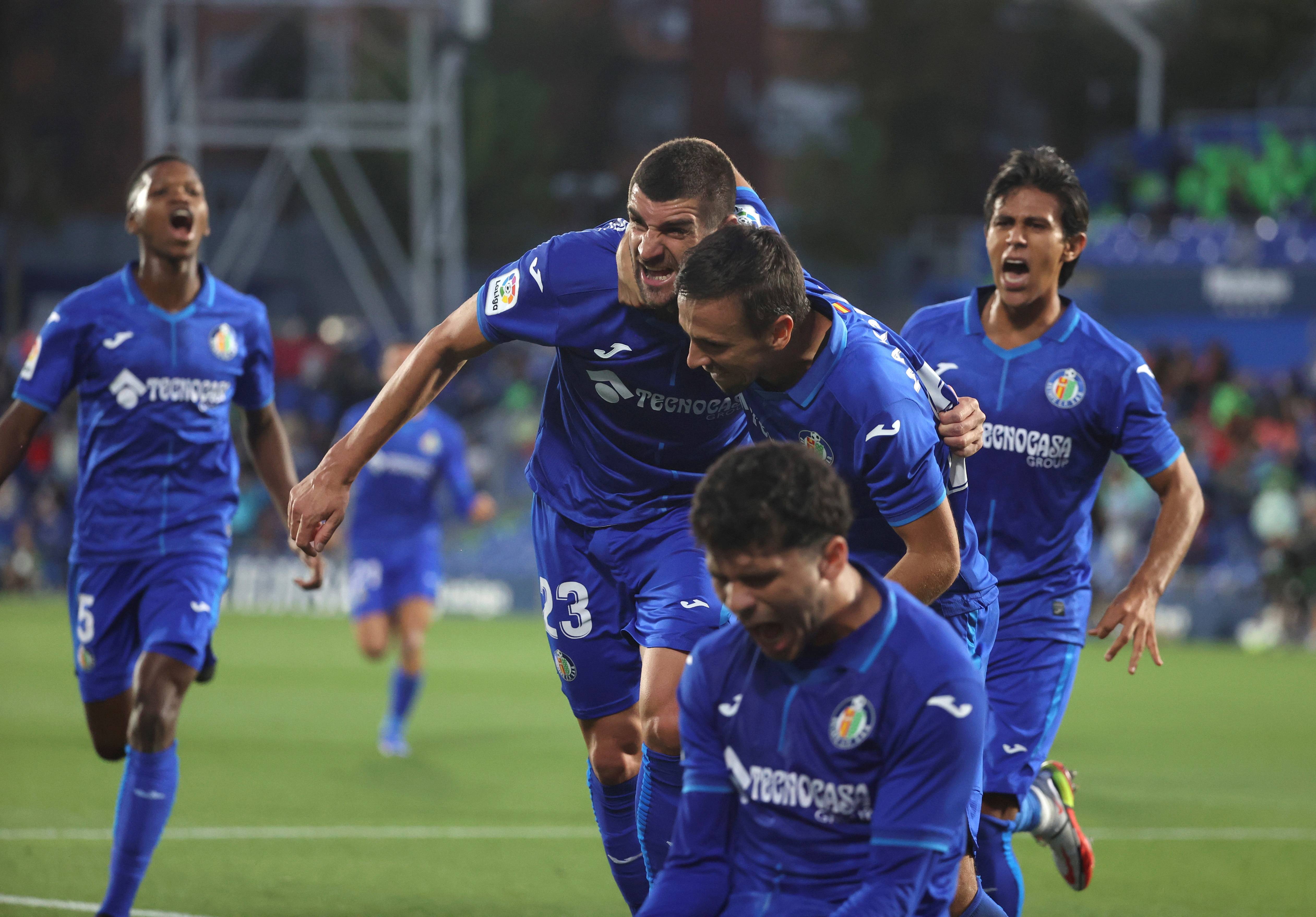 包含毕尔巴鄂战胜维戈塞尔塔，积分攀升的词条