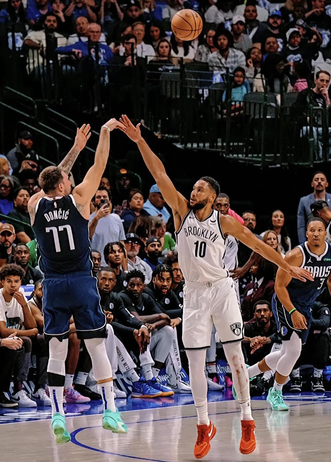 包含浓眉哥迎来十五赛季高光表现，日本队球迷沸腾！的词条